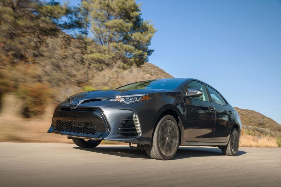  Toyota Corolla XSE 2016 года  (фото 14 из 20)
